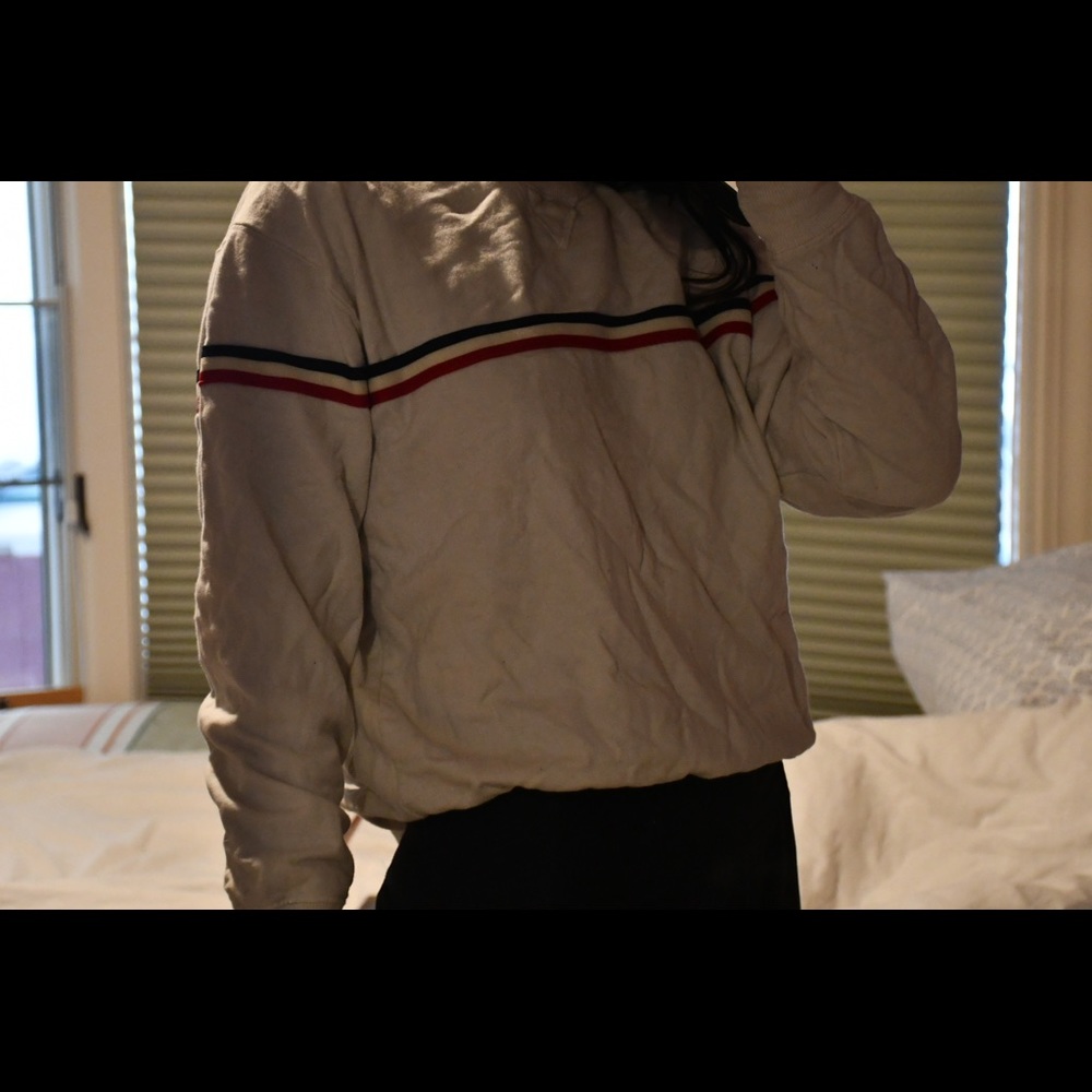 J galt (brandy Melville), crew neck pullover